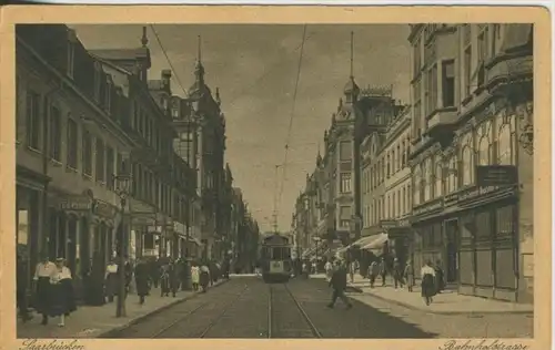 Saarbrücken v.1940 Bahnhofstrasse mit Geschäfte und Strassenbahn (1025-N)