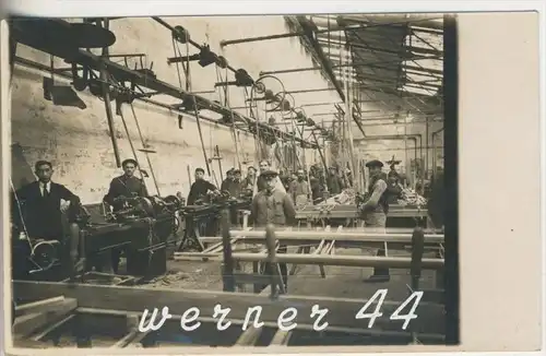 Arbeiter in der Fabrik v.1916 (3322)