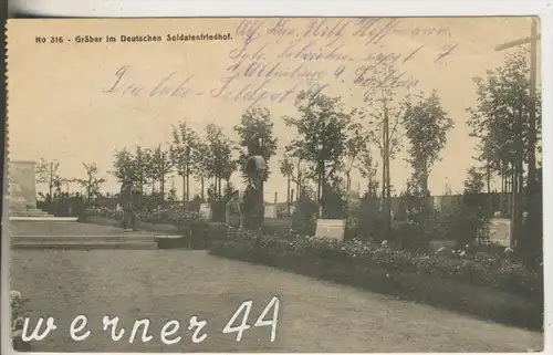 Gräber im Deutschen Soldatenfriedhof von 1918 (21818)