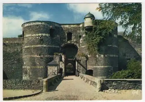 [Ansichtskarte] FRANCE - Angers - Chateau - poterne nord. 