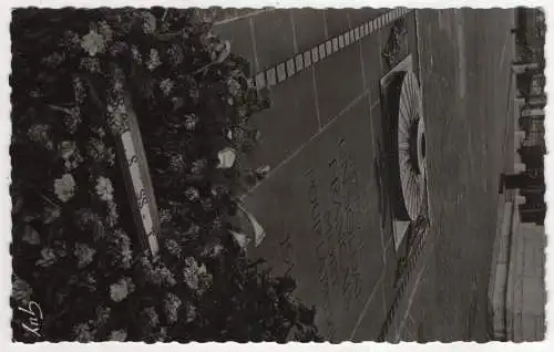 [Ansichtskarte] FRANCE - Paris  - Arc de Triomphe de l'Etoile - Tomberaux des Soldat Inconnu. 