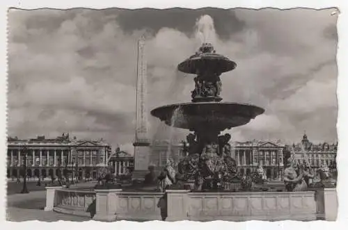 [Ansichtskarte] FRANCE -  Paris - Place de la Concorde. 