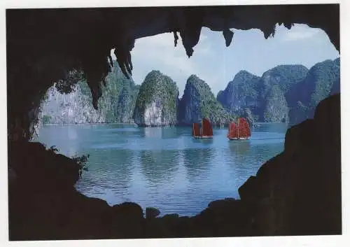 [Ansichtskarte] VIETNAM - Ha Long Bay - Bo Nau (Pelican) cave. 