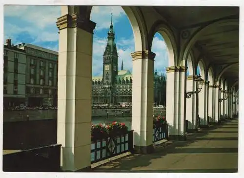 [Ansichtskarte] GERMANY - Hamburg - Blick von den Alsterarkaden zum Rathaus. 