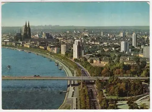 [Ansichtskarte] GERMANY - Köln am Rhein - Stadtmitte mit Dom und Rheinufer. 