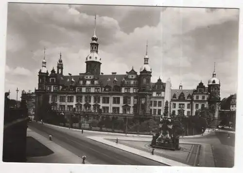 [Ansichtskarte] GERMANY - Dresden  - Sophienstraße mit Residenzschloß ... - Reproduktion vom VEB-Foto-Verlag. 