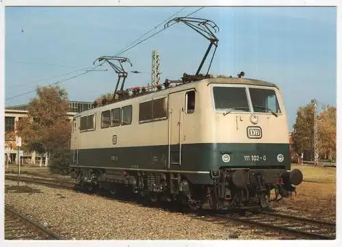 [Ansichtskarte] EISENBAHN - DB - Elektro-Schnellzuglokomotive 111 102-0 im DB Ausbesserungswerk München-Freimann. 