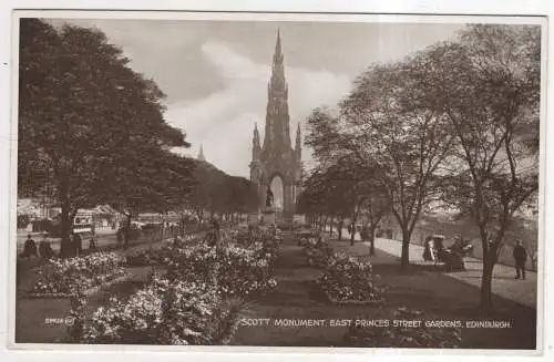 [Ansichtskarte] SCOTLAND - Edinburgh - Scott Monument - East Princess Gardens. 