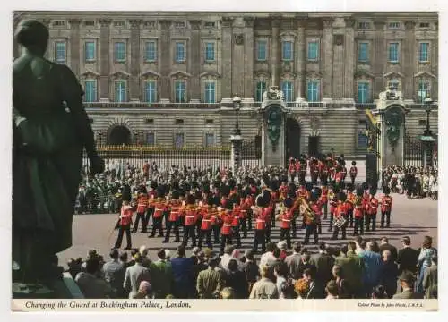 [Ansichtskarte] ENGLAND - London - Changing the Guard at Buckingham Palace. 