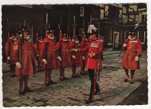 [Ansichtskarte] ENGLAND - London - Tower of London - Yeoman Warders. 