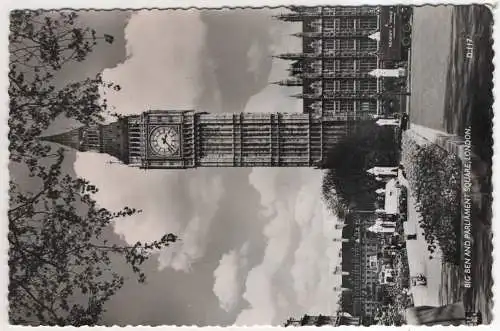 [Ansichtskarte] ENGLAND - London - Big Ben and Parliament Square. 