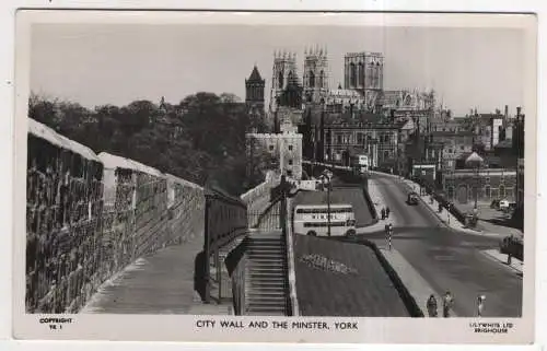 [Ansichtskarte] ENGLAND - York - City Wall and the Minster. 