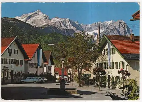 [Ansichtskarte] GERMANY - Garmisch-Partenkirchen - Alt-Partenkirchen rund um den Floriansbrunnen. 