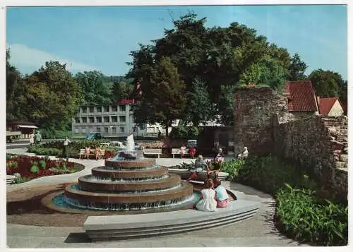 [Ansichtskarte] GERMANY - Bad Orb - Springbrunnen mit Stadtmauer. 