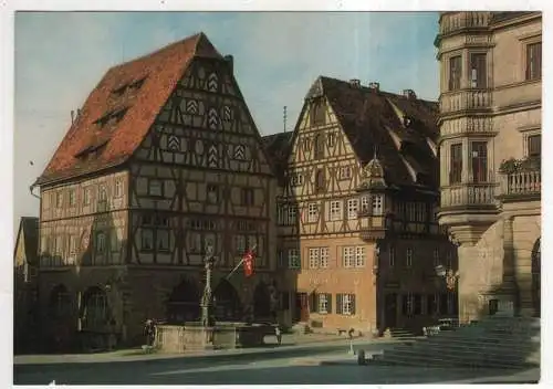 [Ansichtskarte] GERMANY - Rothenburg o. d. Tauber - Fachwerkhäuser am Marktplatz mit St.-Georg-Brunnen. 