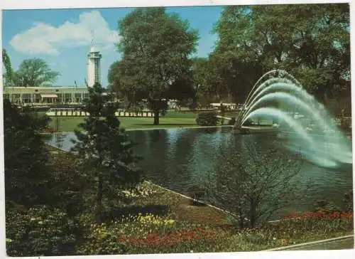 [Ansichtskarte] GERMANY - Essen - Grugapark - Eingangshof mit Hauptgaststätte Großer Blumenhof. 