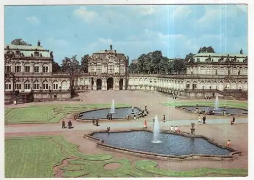 [Ansichtskarte] GERMANY - Dresden - Zwingerhof mit Wallpavillon. 