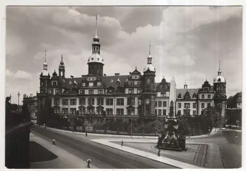 [Ansichtskarte] GERMANY -  Dresden - Sophienstraße mit Residenzschloß und Wettinobelisk - Vor der Zerstörung ... 