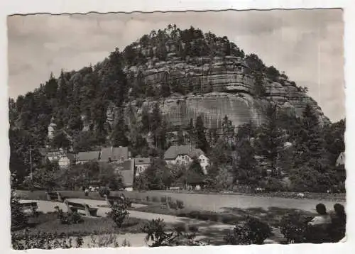 [Ansichtskarte] GERMANY -  Oybin mit dem Berg Oybin und Kirche. 