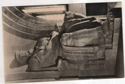 [Ansichtskarte] GERMANY - Leipzig - Völkerschlachtdenkmal - Figur in der Ruhmeshalle - Opferfreudigkeit. 