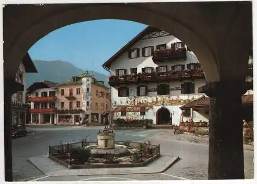 [Ansichtskarte] AUSTRIA - St. Gilgen mit Motzartbrunnen. 