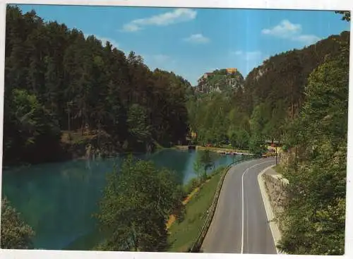 [Ansichtskarte] GERMANY - Blick vom Weihersbachtal auf Burg Pottenstein mit Schöngrund-See / Fränkische Schweiz. 