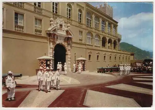 [Ansichtskarte] MONACO - La relève de la Garde devant le Palais du Prince. 