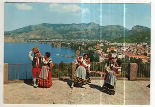 [Ansichtskarte] TRACHTEN - Italy - Sorrento - Tarantella e Panorama. 