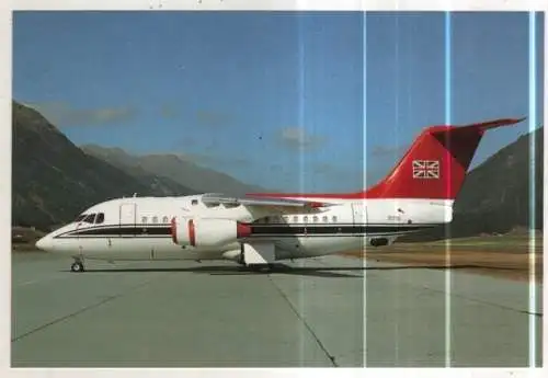[Ansichtskarte] AIRPLANE / FLUGZEUG - Queen's Fly ZE702 - BaE 146/100. 