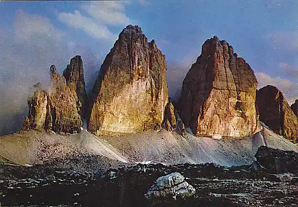 [Ansichtskarte] ITALY - Dolomiten - Sonnenuntergang bei den Drei Zinnen. 
