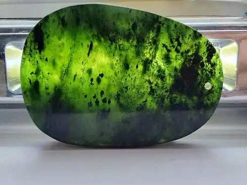 Jade Medaillon / Amulett Grün mit Phönix und Drache