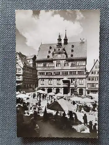 [Echtfotokarte schwarz/weiß] Universitätsstadt Tübingen Marktplatz mit Rathaus. 