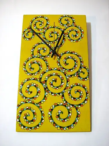 Uhr von Hand verziert, MDF-Platte, 31x18cm