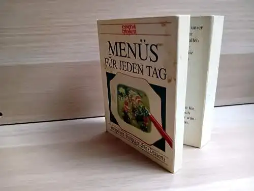 nicht angegeben: Menüs für jeden Tag
Vorspeisen, Hauptgerichte, Desserts. 