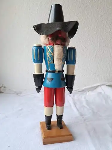 Grosser Nussknacker aus DDR-Zeiten, evtl. aus dem Erzgebirge