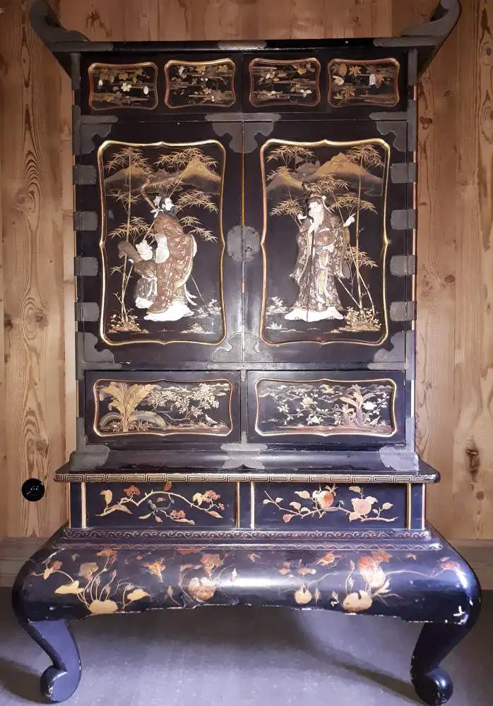 Japanese Cabinet In Lacquer And Shibayama, Japan Meiji Period 0