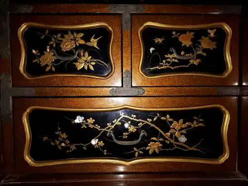 Japanese Cabinet In Lacquer And Shibayama, Japan Meiji Period