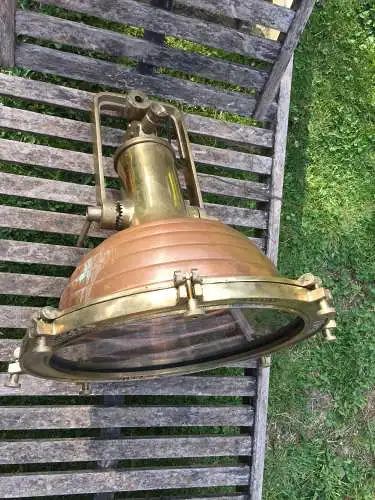 Authentische maritime Arbeitslampe / Authentic Marine Work Lamp