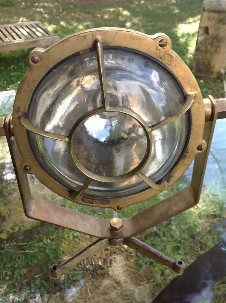 Tragbarer antiker Schiffsprojektor / Portable antique deck projector  1