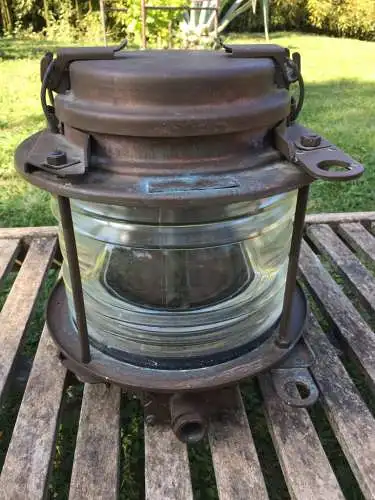 Alte Kriegsschiffslaterne aus Messing / Old Brass Warship Lantern