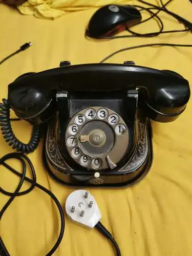 altes analog RTT 56 B Telefon Tragegriff  Messing Kupfer aus Belgien  bell telefon sein