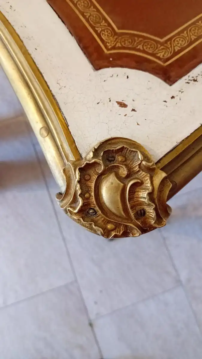Schreibtisch aus der Zeit Napoleons 1