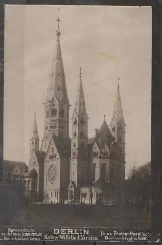 [Ansichtskarte] AK Berlin, 18 Stück, ca. Jahrhundetwende teilweise Litho, teilweise schwarz weiss Foto.
Zustand gut, siehe Bilder. 