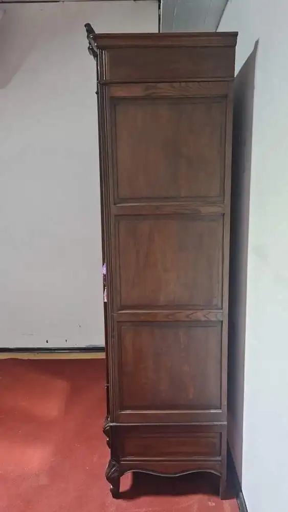 Kleiderschrank Schlafzimmerschrank  Schnitzereien Antik ca. 19 Jh. 14