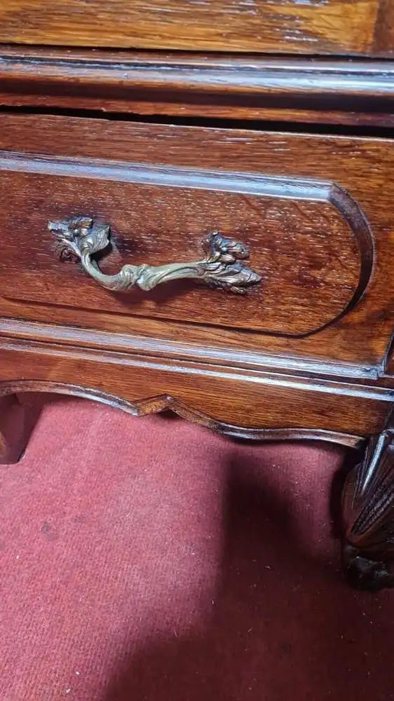 Kleiderschrank Schlafzimmerschrank  Schnitzereien Antik ca. 19 Jh. 2