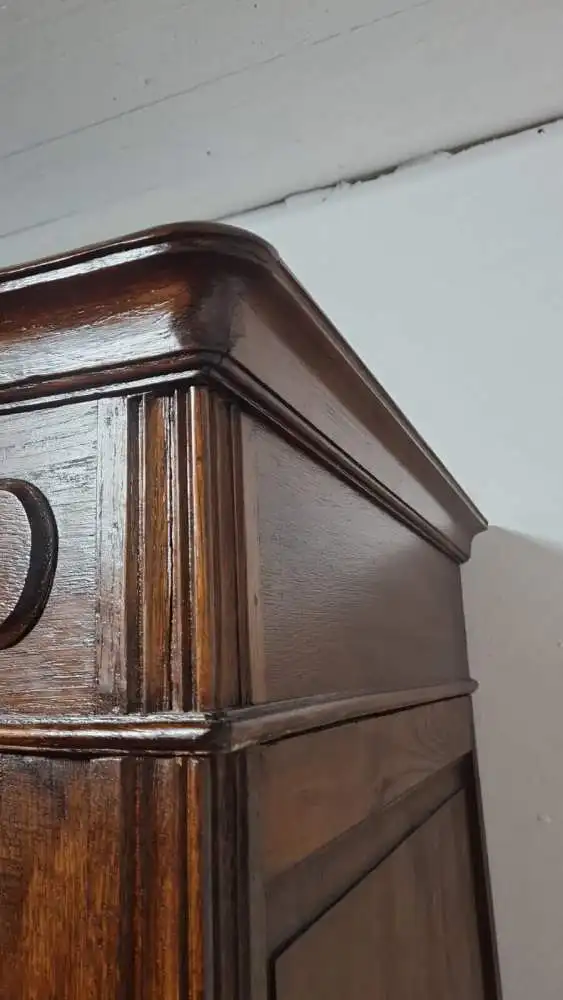 Kleiderschrank Schlafzimmerschrank  Schnitzereien Antik ca. 19 Jh. 7