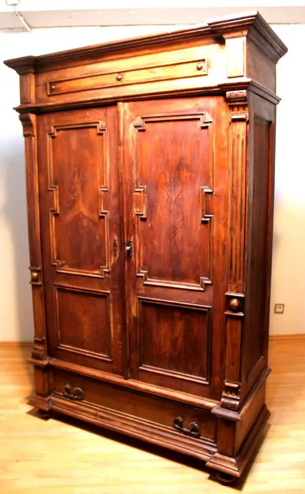 Wäscheschrank Kleiderschrank Schlafzimmer Antik in Esche  ca. 19 Jh. 1