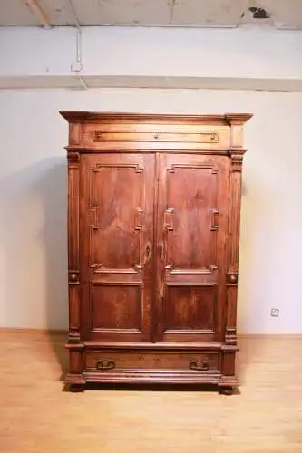 Wäscheschrank Kleiderschrank Schlafzimmer Antik in Esche  ca. 19 Jh.