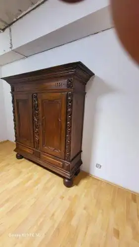 Antik Deutscher Barrock Schrank Kleiderschrank Wäscheschrank  Anno 1731  Jh.