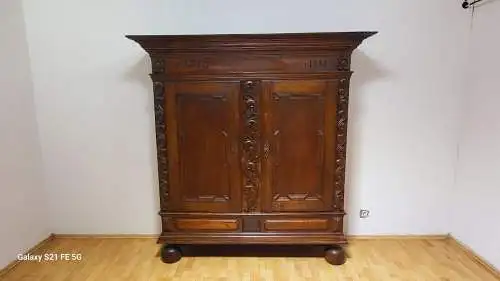 Antik Deutscher Barrock Schrank Kleiderschrank Wäscheschrank  Anno 1731  Jh.